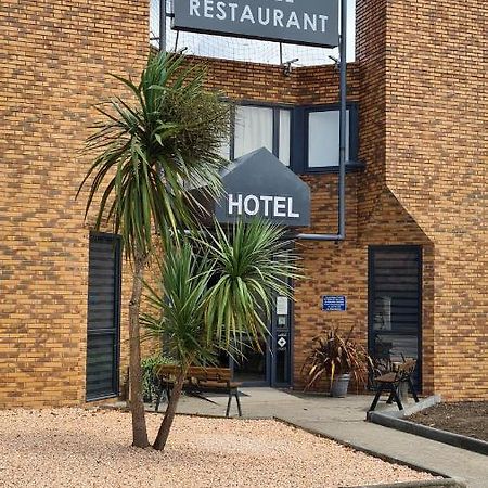 Hotel L'Etoile Aeroport - A61 Carcassonne Zewnętrze zdjęcie