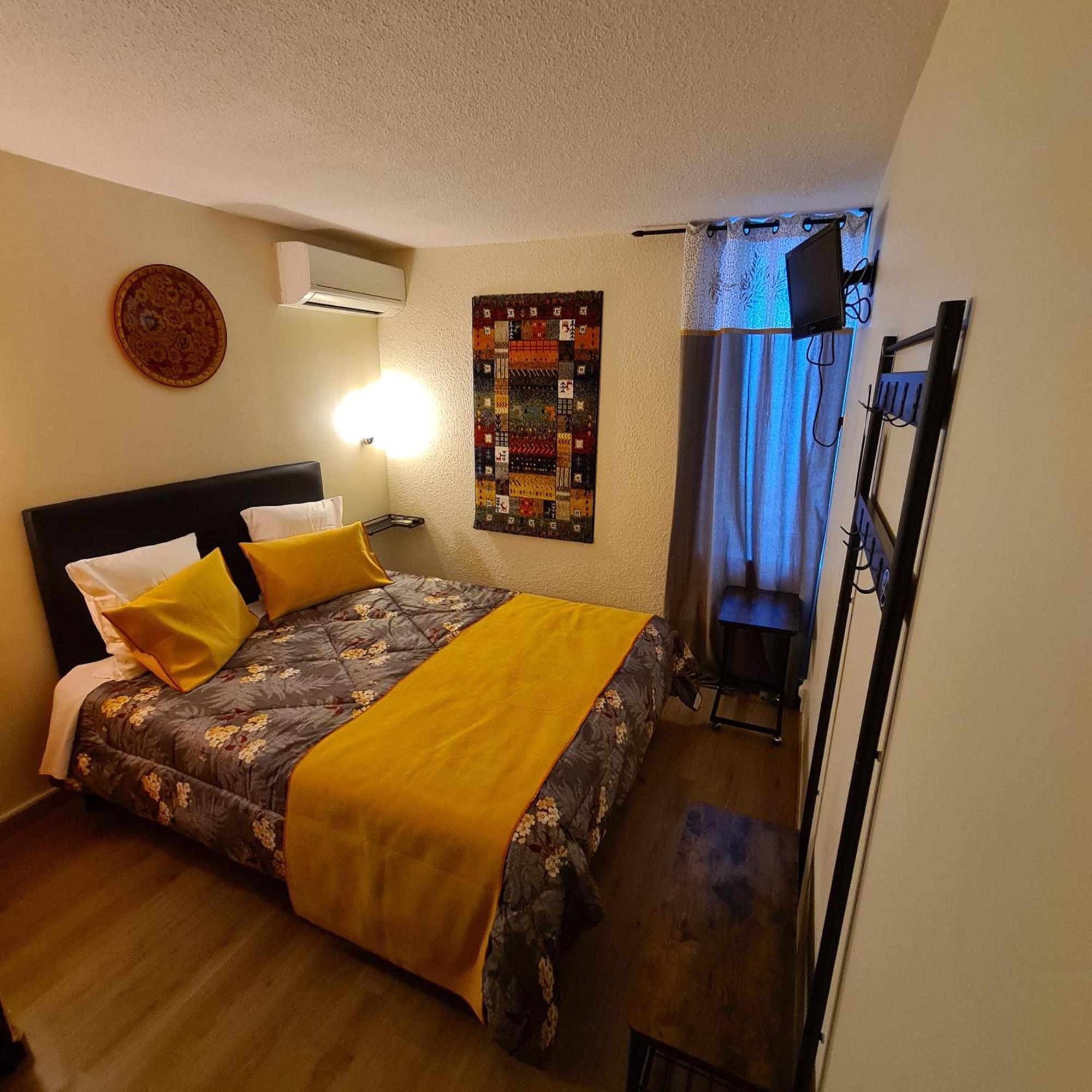 Hotel L'Etoile Aeroport - A61 Carcassonne Zewnętrze zdjęcie