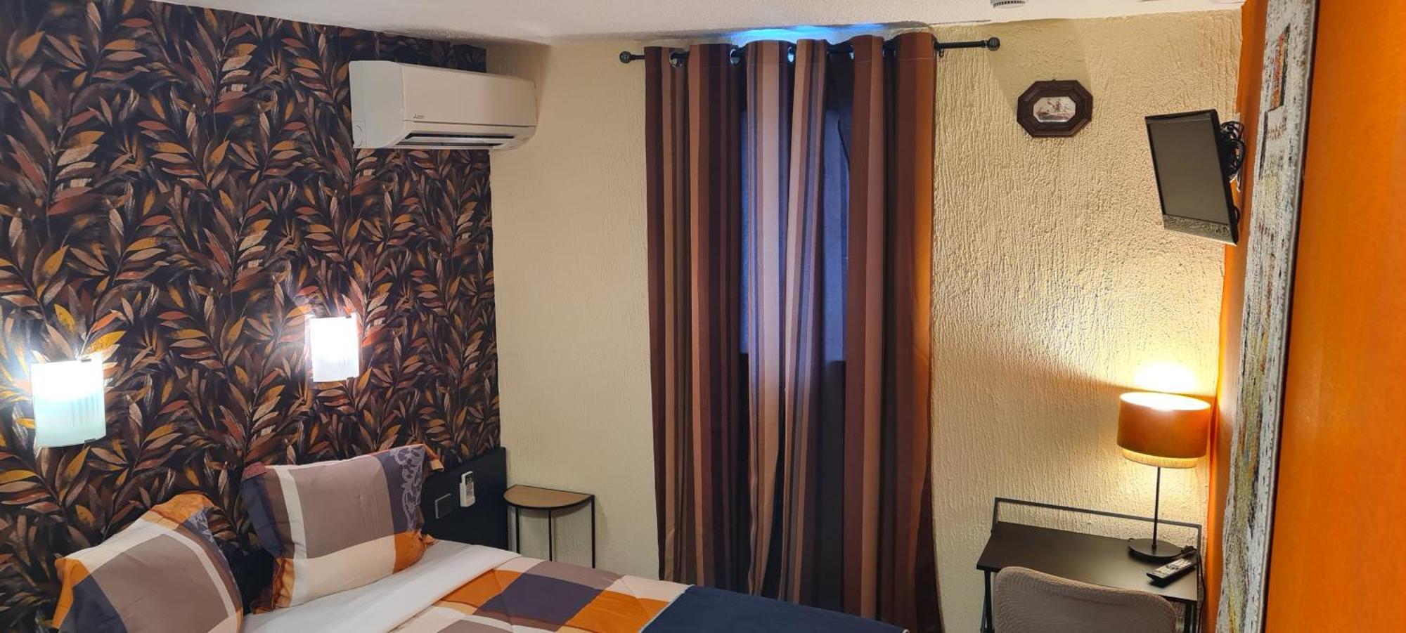 Hotel L'Etoile Aeroport - A61 Carcassonne Zewnętrze zdjęcie